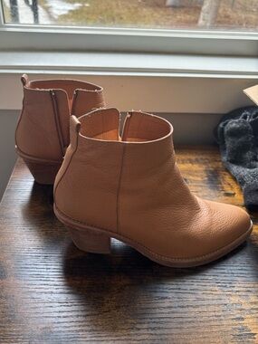 Poppy Barley ankle boot size 7